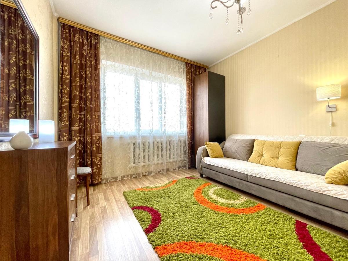 Cozy Three-Room Apartment With Mountain View 알마티 외부 사진