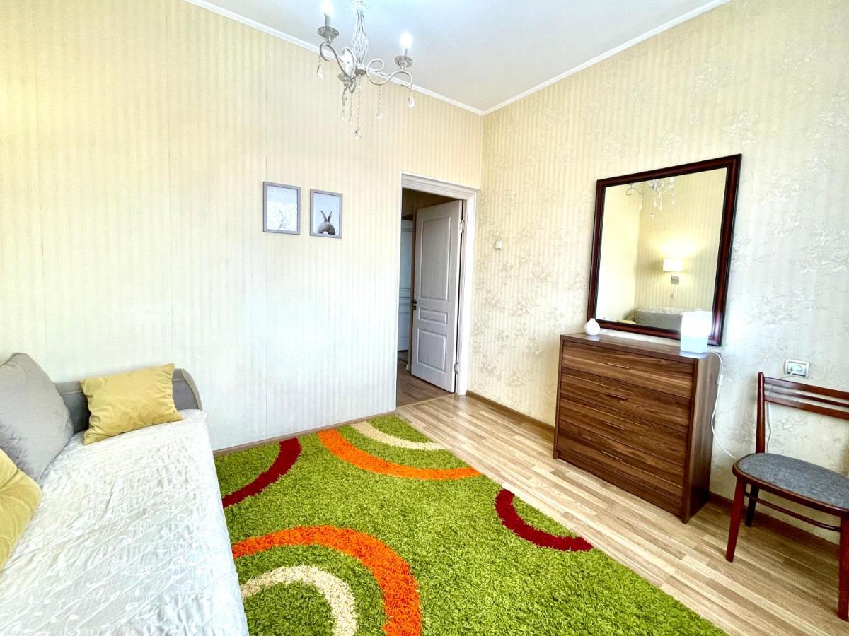 Cozy Three-Room Apartment With Mountain View 알마티 외부 사진