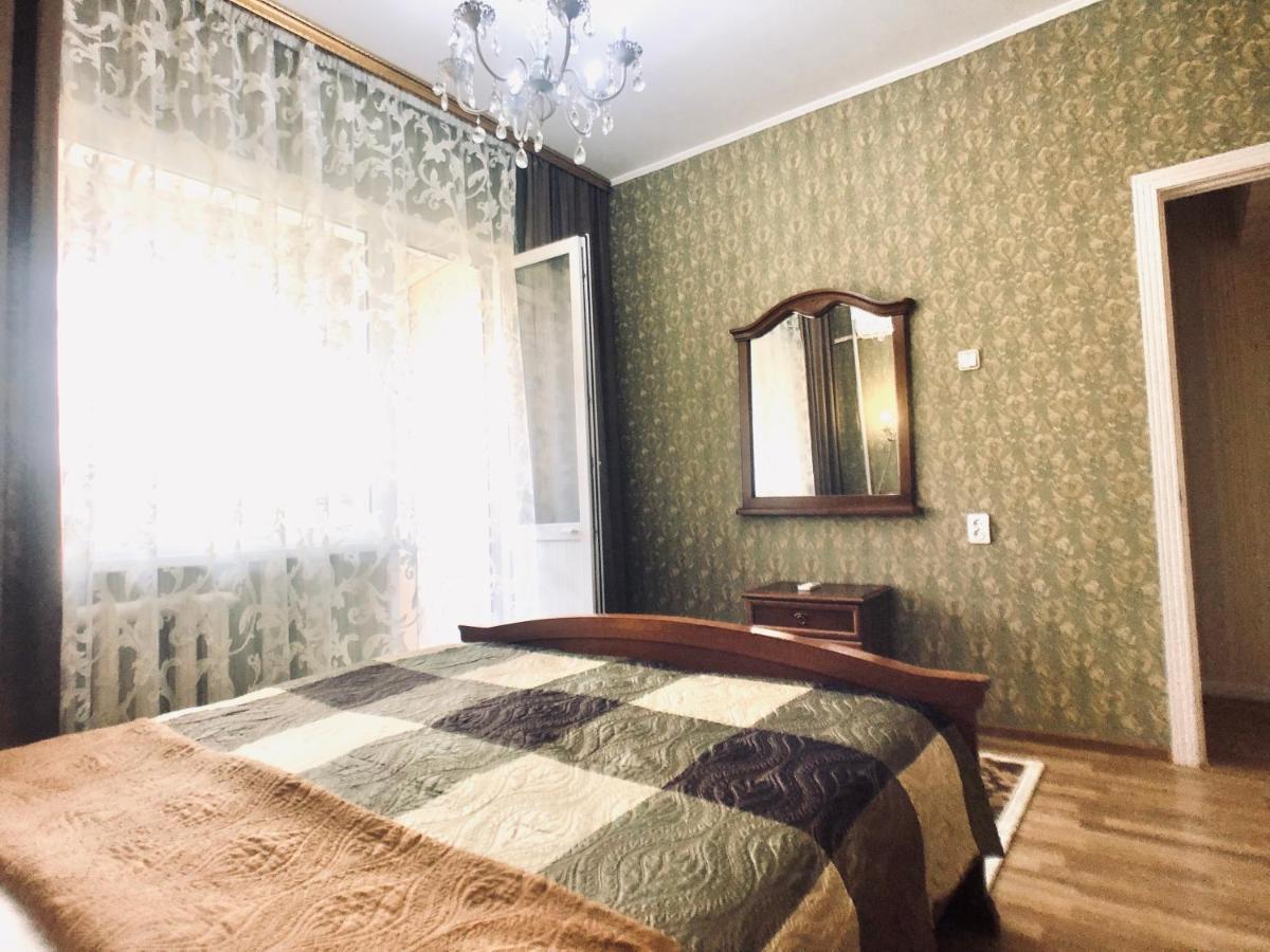 Cozy Three-Room Apartment With Mountain View 알마티 외부 사진