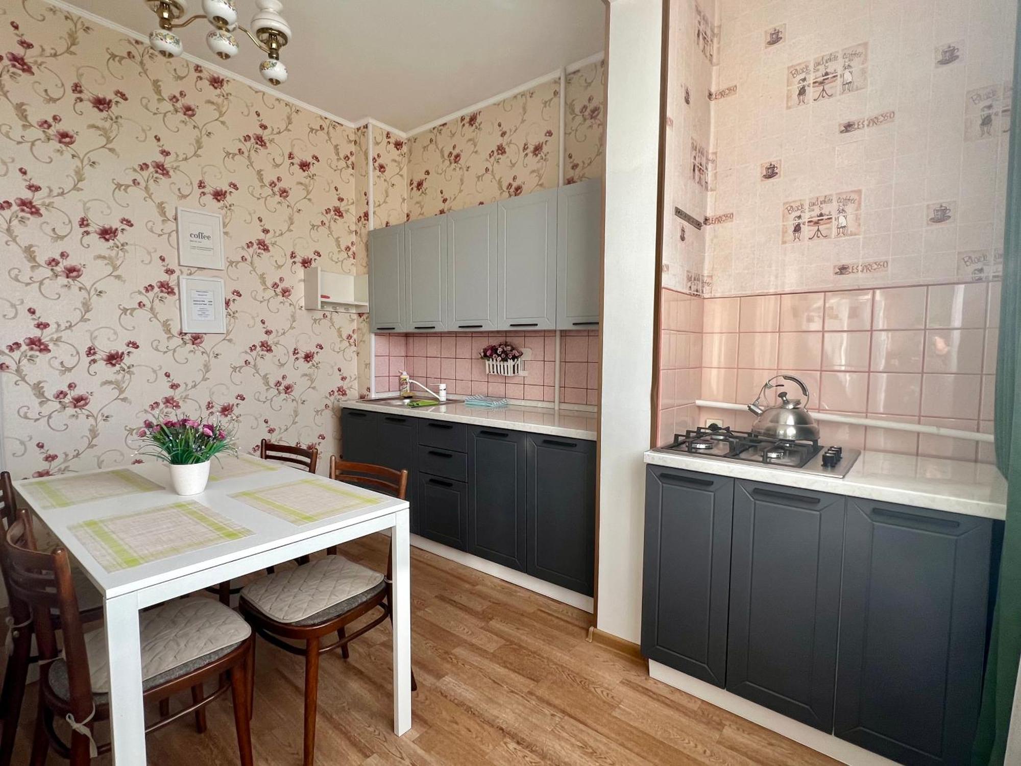Cozy Three-Room Apartment With Mountain View 알마티 외부 사진